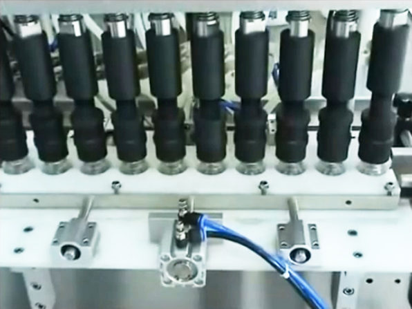 10 hoveder pneumatisk vakuumpåfyldningsmaskine til alle slags flydende lineært automatisk fyldningsudstyr2