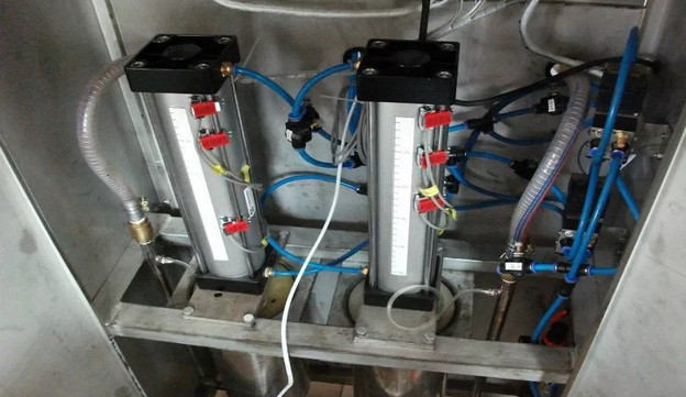 2 hoveder halvautomatisk flydende vin olivenlund olie påfyldningsmaskiner 0,5L-5L3