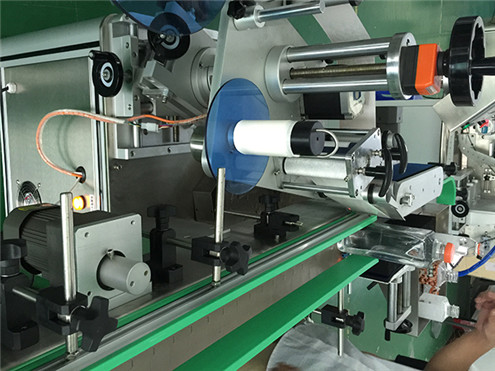 Firkantede flasker fire sider mærkning maskine automatisk lodret etiketteringsmaskiner