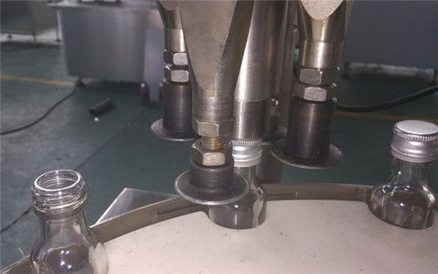 automatisk roterende aluminiumshætter skruekappemaskine ROPP capperudstyr6